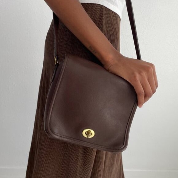 Coach Handbags - Coach 9076 Vintage 1990 Companion Chocolate Leather Bag